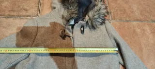 Cazadora niña beige con capucha