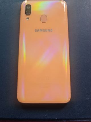 Samsung Galaxy A40 Corallo