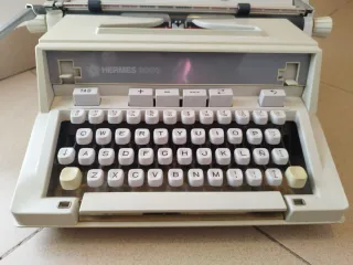 Máquina de escribir Hermes 3000