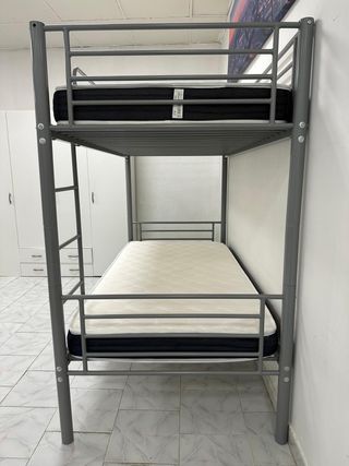 Litera metálica negra nueva