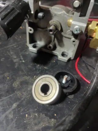 Motor de arrastre para maquina de hilo