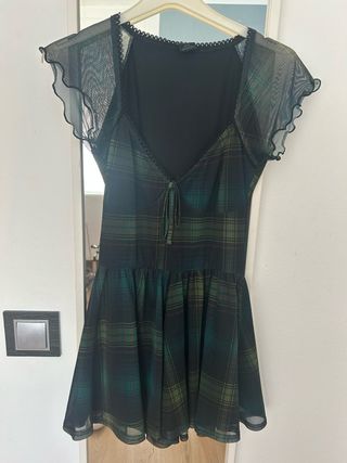 Vestido de cuadros verde y negro