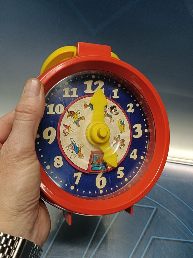 Juguete, Antiguo reloj de juguete feber 17 cm. de diametro, 20 cm. de altura