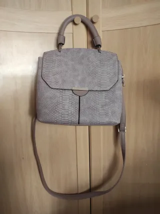 Bolso beige efecto piel serpiente