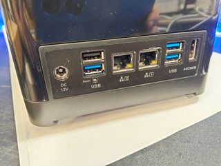 QNAP TS-453Bmini NAS 4GB 4 bahías Ethernet Gigabit