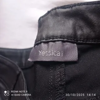 Pantaloni Yessica finta pelle elasticizzati neri