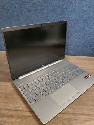 Portátil HP 15s-eq2055ns 15.6" Ryzen 3 8/512GB SSD