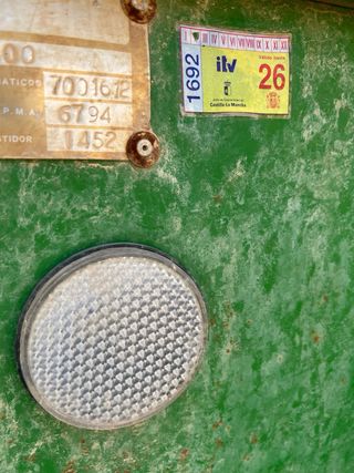 REMOLQUE BASCULANTE AGRICOLA. Tipo GALERA.