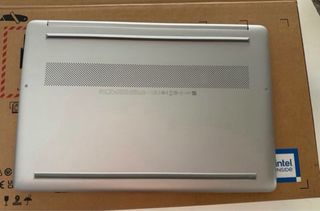 HP Laptop 15s-fq5123ns Plata