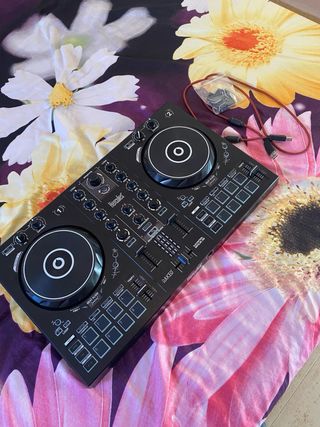 Hercules Impulse 300 DJ Controller