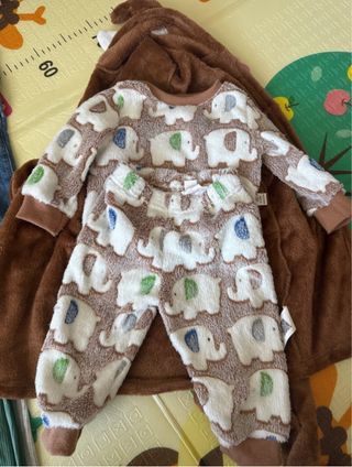 Pijama infantil elefantes