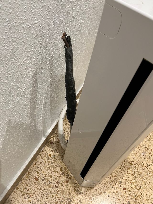 Unidad interior aire acondicionado blanca