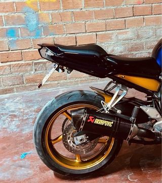 Portamatriculas pequeño Yamaha FZ1