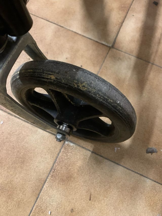 Silla de ruedas plegable