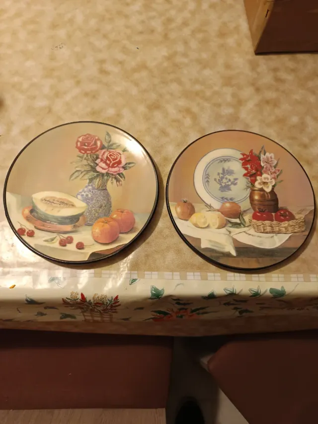 2 Platos Decorativos Cerámica Frutas Flores