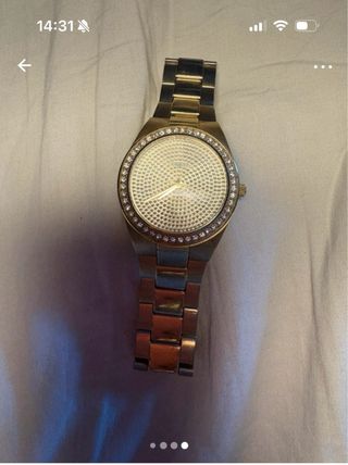 Reloj Guess Dorado con Cristales