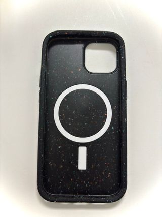 Capa Otterbox iPhone 15/14/13 Preta Multicolor