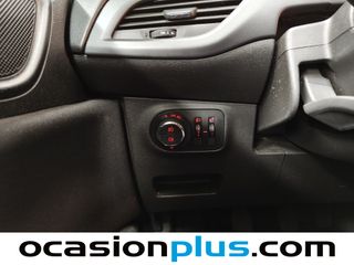 Opel Corsa 1.4 Selective 66 kW (90 CV)