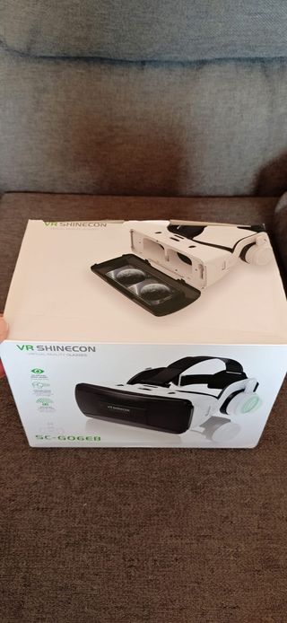 Occhiali per realtà virtuale VR con cuffie e telecomando