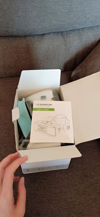 Occhiali per realtà virtuale VR con cuffie e telecomando