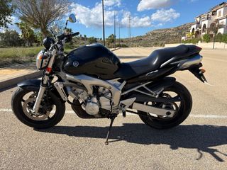 Yamaha FZ6 Fazer 600