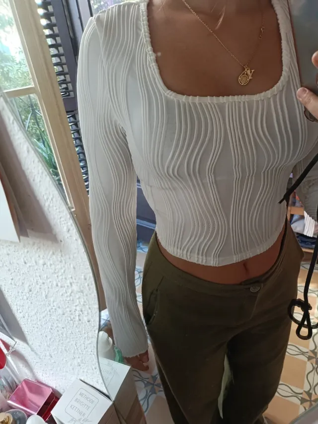 Camiseta blanca manga larga texturizada