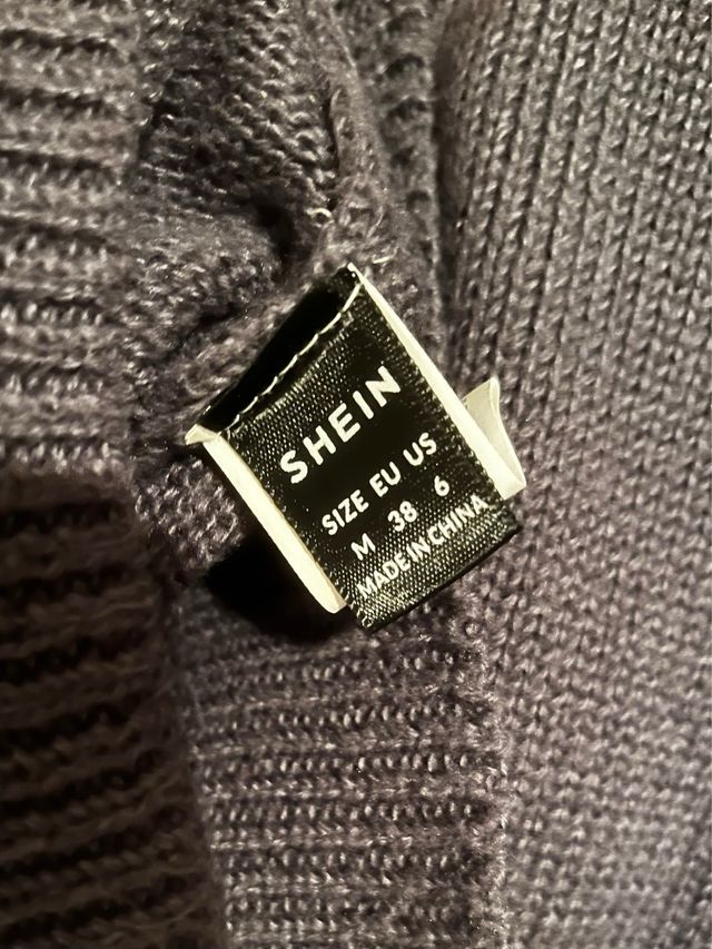 Jersey gris con volantes