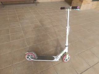 Patinete MID9 blanco/morado