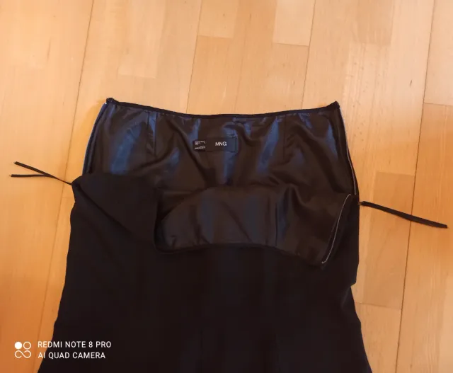 Falda Mango Negra Talla M. Nueva