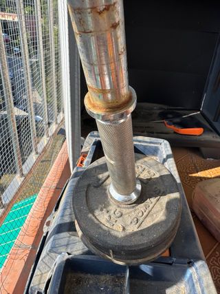 5 discos de 1kg y mancuerna