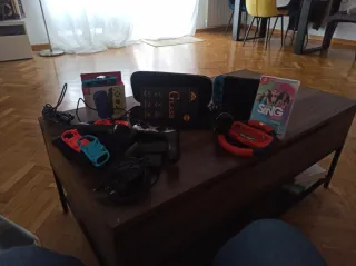 Nintendo Switch con accesorios