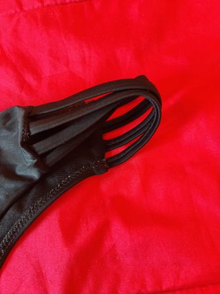 Cueca Bikini Preta com Tiras