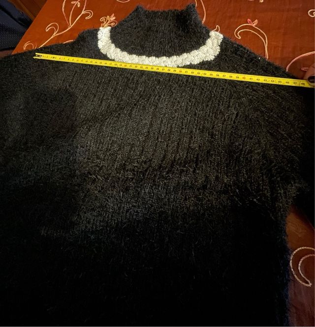 Maglione nero e bianco