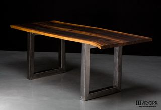 Tavolo design noce con gambe in ferro