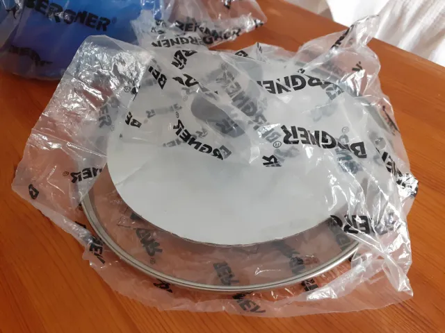 Calderos de cerámica Bergner a estrenar 