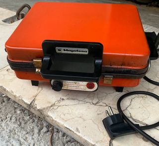 Grill. Sandwichera. Parrilla Eléctrica Magefesa.