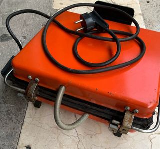 Grill. Sandwichera. Parrilla Eléctrica Magefesa.