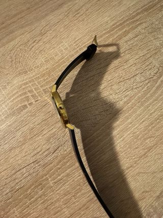 Reloj Guess Negro y Dorado