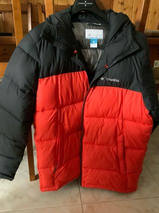 Chaqueta Columbia Plumas Negro y rojo