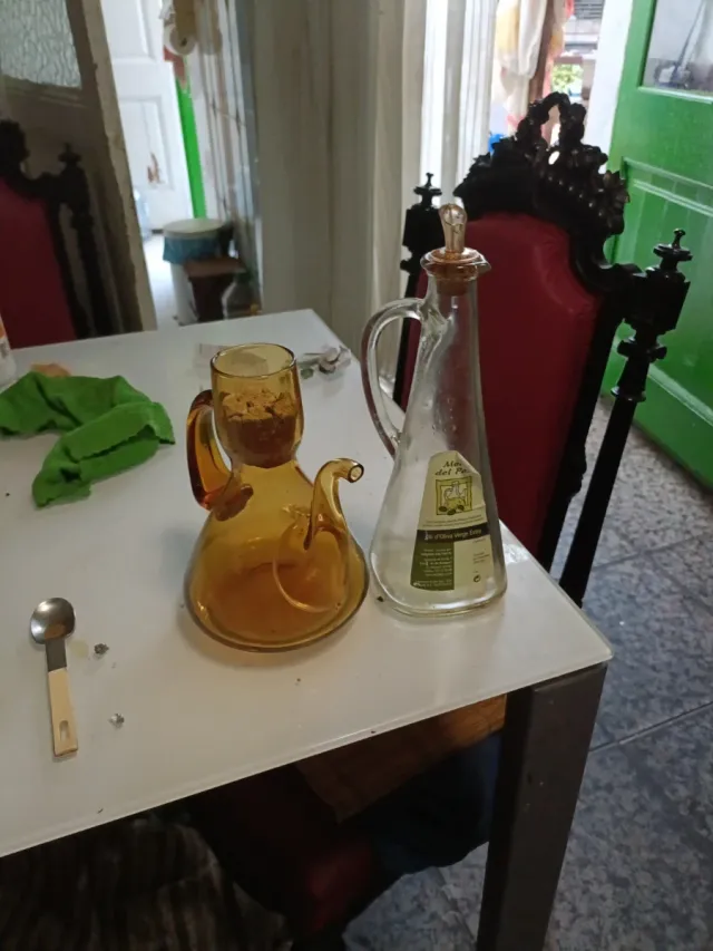 Juego de 2 Aceiteras Antiguas