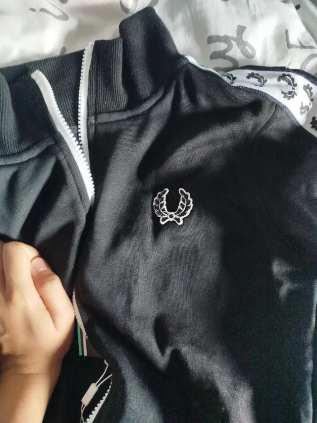 Chaqueta Fred Perry Negra con Rayas