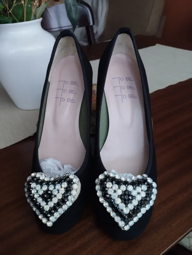 Zapatos de tacón joya negros