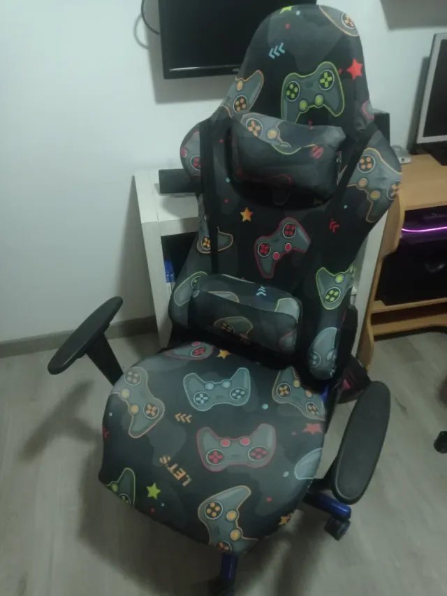 Silla Gamer Reclinable con cojin lumbar y cervical
