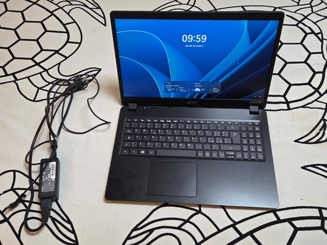 Acer Extensa 15 EX215-52 i3-1005G1 8GB 240GB NVMe