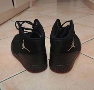 Scarpe Jordan Executive Premium Nere Rosse