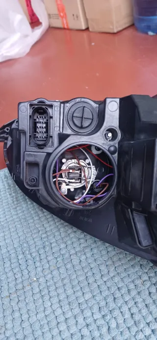 Faro Izquierdo Volkswagen Golf 5