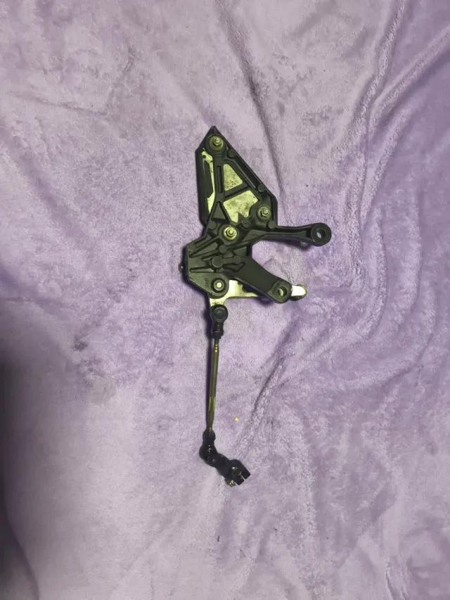 Estriberas Izquierda Kawasaki Z 900