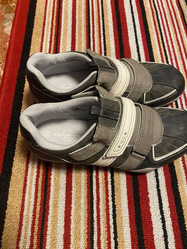 Zapatillas deportivas hombre grises y blancas