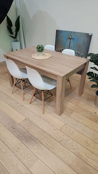 Mesa Comedor Blanca + 4 Sillas Nórdicas TARAS