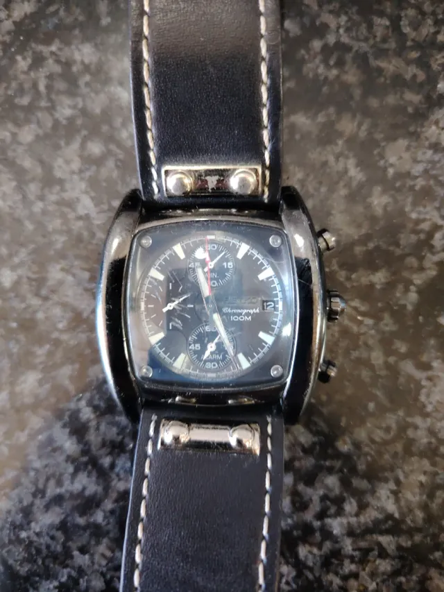 Reloj Seiko Cronógrafo 100M